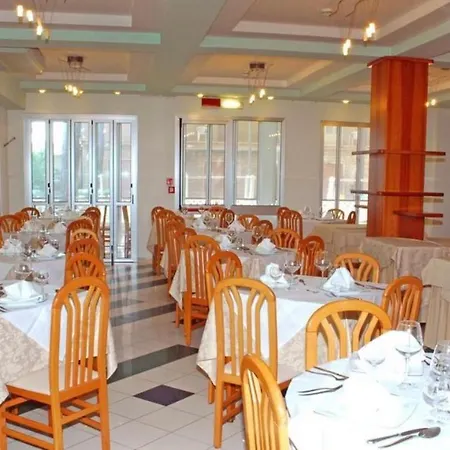 Columbia Hotel 3*
